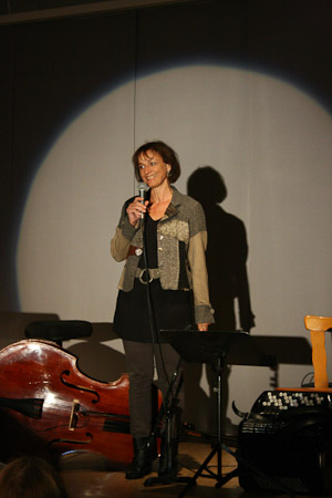 Ursula Röper begrüßt